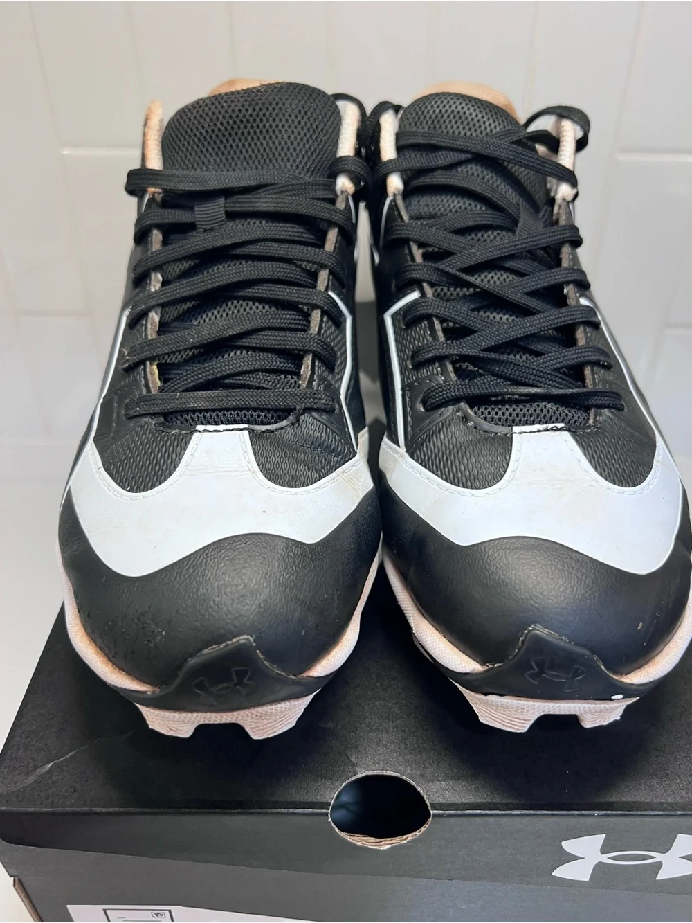 Under Armour Mens Baseball Cleats Size 7 UA Leadoff Icon Mid Black White